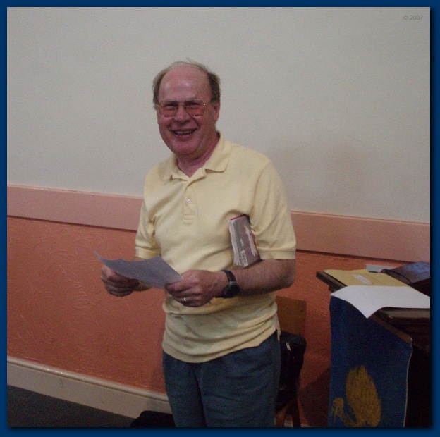 600x595 pixels (124K)